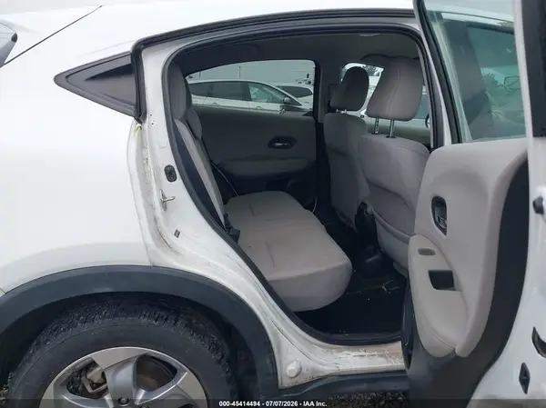 3CZRU6H36HM709483 2017 HONDA HR-V - Image 8
