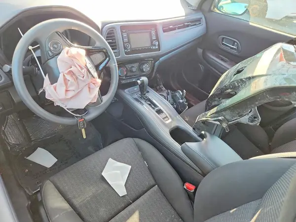 3CZRU6H36HM712156 2017 HONDA HR-V - Image 8