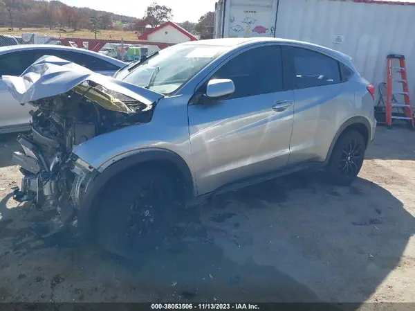 3CZRU6H36JG703137 2018 HONDA HR-V - Image 2