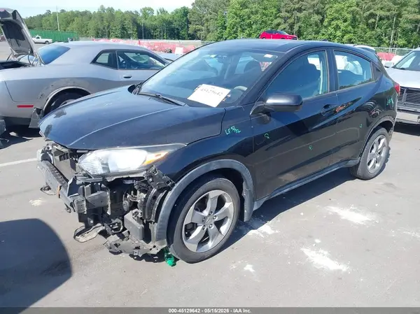 3CZRU6H36JG710086 2018 HONDA HR-V - Image 2