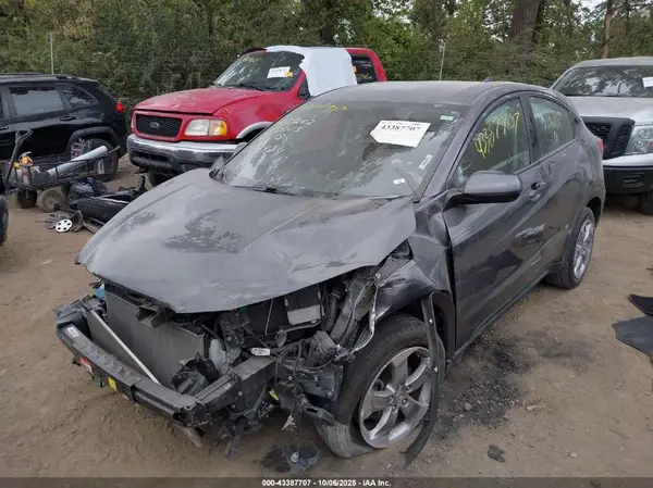 3CZRU6H36JG712484 2018 HONDA HR-V - Image 2