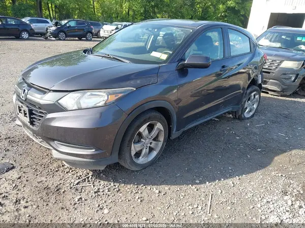 3CZRU6H36JG713005 2018 HONDA HR-V - Image 2
