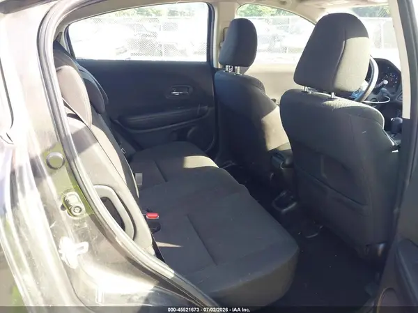 3CZRU6H36JG713005 2018 HONDA HR-V - Image 8