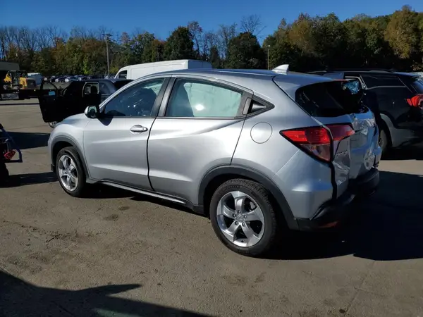 3CZRU6H36JG714980 2018 HONDA HR-V - Image 2