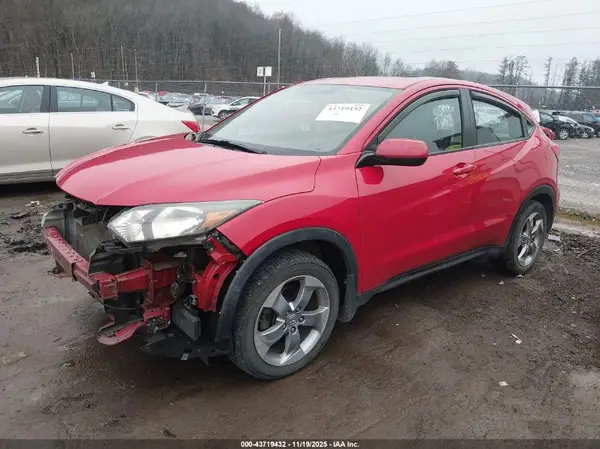 3CZRU6H36JG715448 2018 HONDA HR-V - Image 2