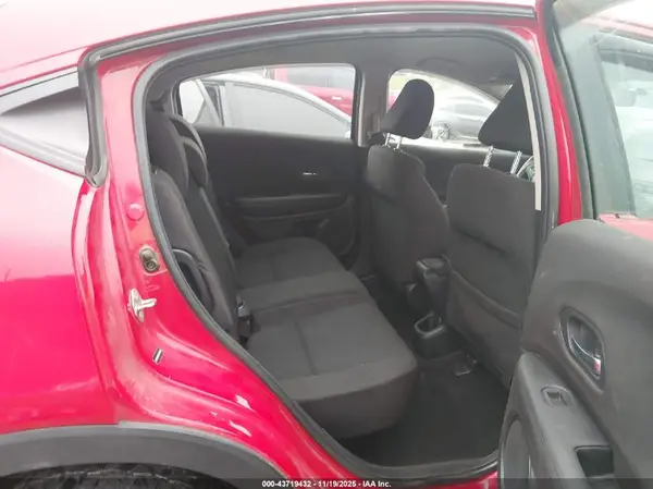 3CZRU6H36JG715448 2018 HONDA HR-V - Image 8