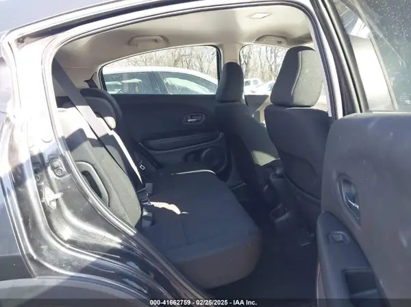 3CZRU6H36JG718236 2018 HONDA HR-V - Image 8