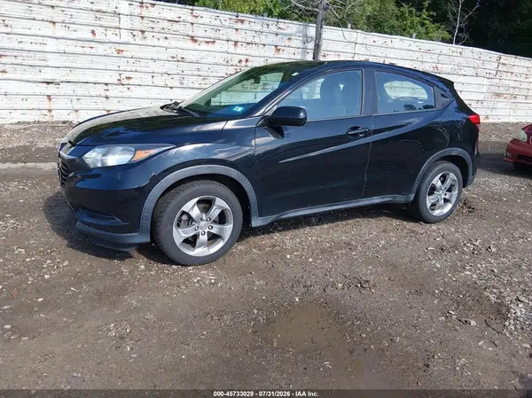3CZRU6H36JG718527 2018 HONDA HR-V - Image 2