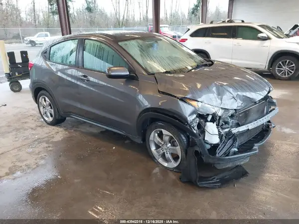 3CZRU6H36JG720021 2018 HONDA HR-V - Image 1