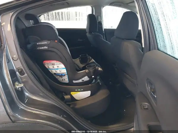 3CZRU6H36JG720021 2018 HONDA HR-V - Image 8