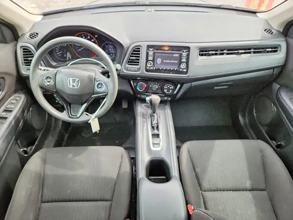 3CZRU6H36JG721007 2018 HONDA HR-V - Image 8