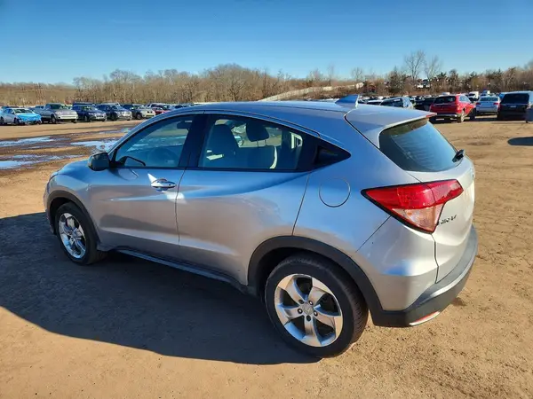 3CZRU6H36JG721329 2018 HONDA HR-V - Image 2
