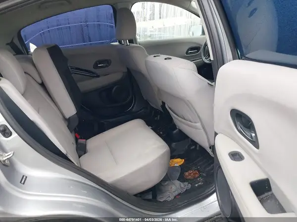 3CZRU6H36JG722626 2018 HONDA HR-V - Image 8