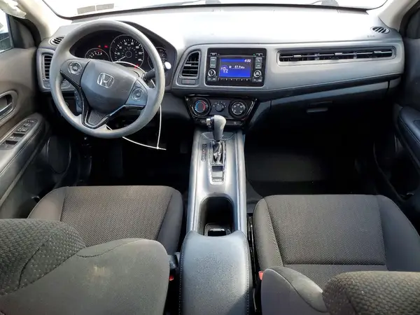 3CZRU6H36JG725302 2018 HONDA HR-V - Image 8