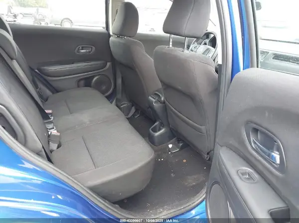 3CZRU6H36JG727552 2018 HONDA HR-V - Image 8