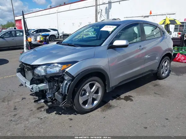 3CZRU6H36JG728507 2018 HONDA HR-V - Image 2