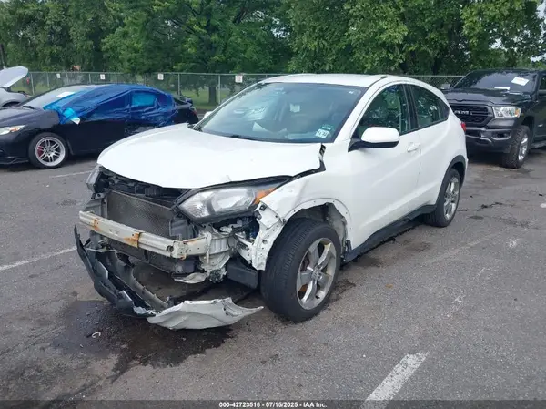 3CZRU6H36JM704239 2018 HONDA HR-V - Image 2
