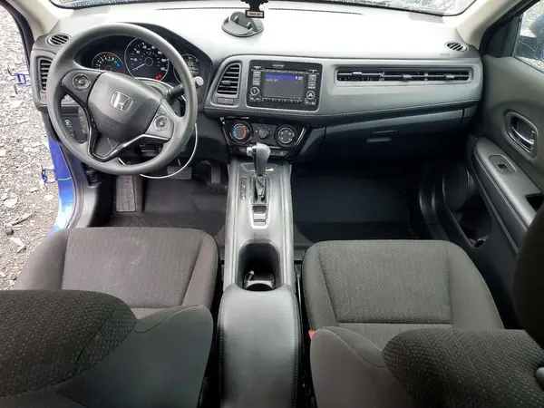 3CZRU6H36JM705469 2018 HONDA HR-V - Image 8