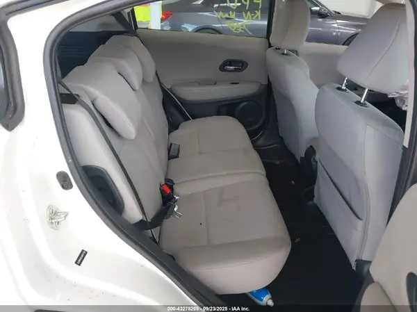 3CZRU6H36JM707108 2018 HONDA HR-V - Image 8