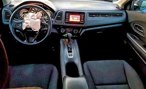 3CZRU6H36JM708968 2018 HONDA HR-V - Image 8