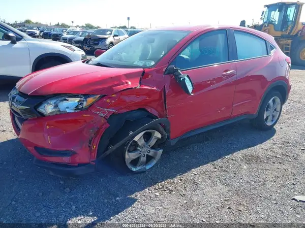 3CZRU6H36JM722868 2018 HONDA HR-V - Image 2
