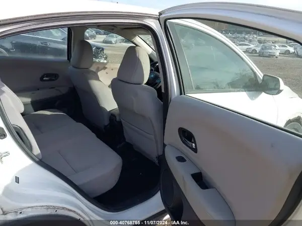 3CZRU6H36JM730923 2018 HONDA HR-V - Image 8
