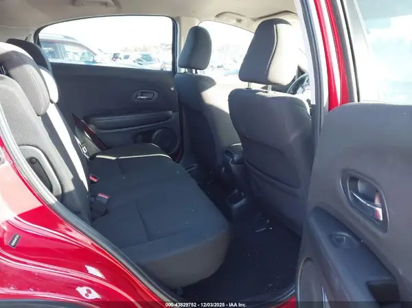 3CZRU6H36JM731229 2018 HONDA HR-V - Image 8