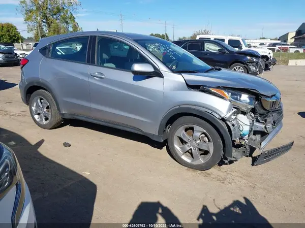 3CZRU6H36KG703852 2019 HONDA HR-V - Image 1