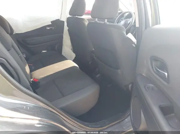 3CZRU6H36KG712874 2019 HONDA HR-V - Image 8