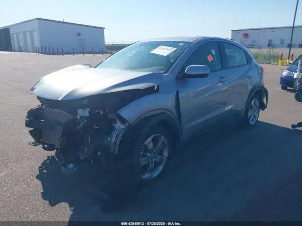 3CZRU6H36KG715869 2019 HONDA HR-V - Image 2