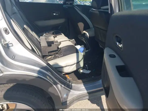 3CZRU6H36KG715869 2019 HONDA HR-V - Image 8