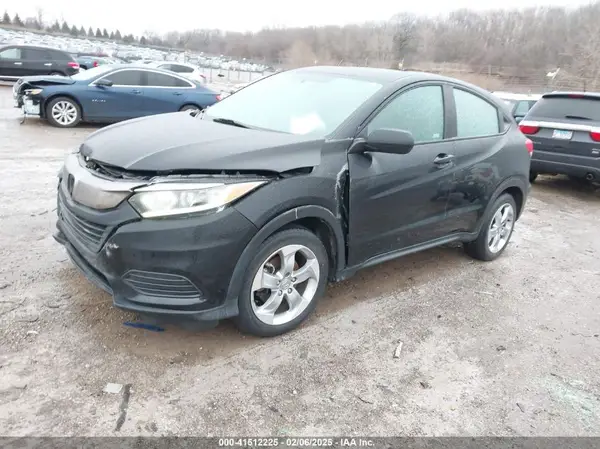 3CZRU6H36KG718867 2019 HONDA HR-V - Image 2