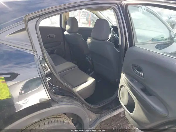 3CZRU6H36KG723373 2019 HONDA HR-V - Image 8