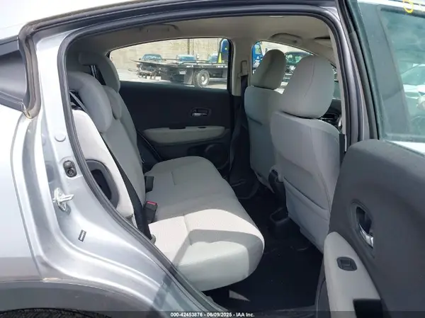 3CZRU6H36KG724734 2019 HONDA HR-V - Image 8