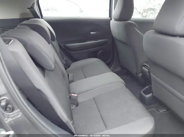 3CZRU6H36KG728167 2019 HONDA HR-V - Image 8