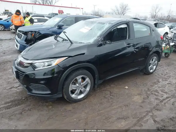 3CZRU6H36KG734020 2019 HONDA HR-V - Image 2