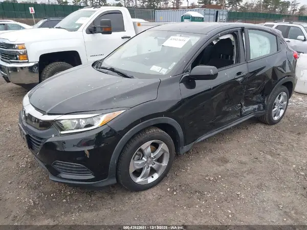 3CZRU6H36KG735099 2019 HONDA HR-V - Image 2