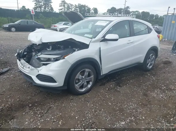 3CZRU6H36LM715017 2020 HONDA HR-V - Image 2