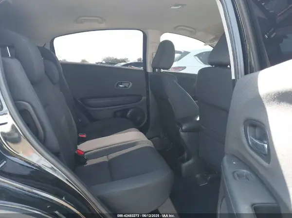 3CZRU6H36LM717303 2020 HONDA HR-V - Image 8