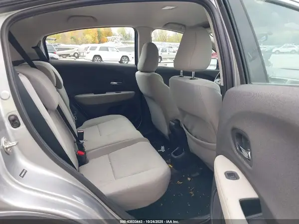 3CZRU6H36LM717463 2020 HONDA HR-V - Image 8