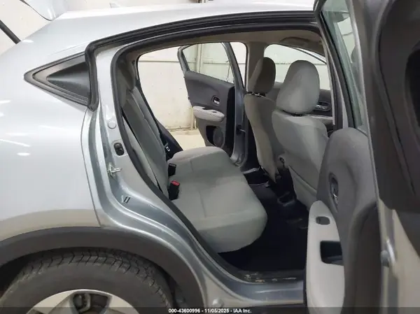 3CZRU6H36LM738393 2020 HONDA HR-V - Image 8