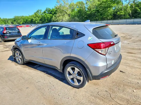 3CZRU6H36MM735611 2021 HONDA HR-V - Image 2
