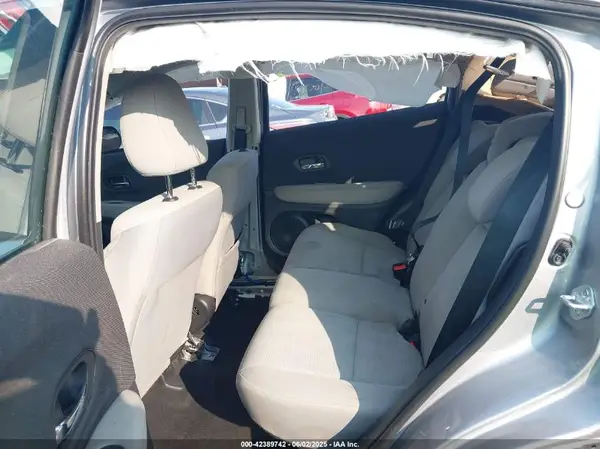 3CZRU6H36MM739710 2021 HONDA HR-V - Image 8