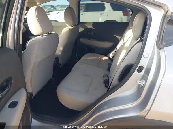3CZRU6H36MM741621 2021 HONDA HR-V - Image 8
