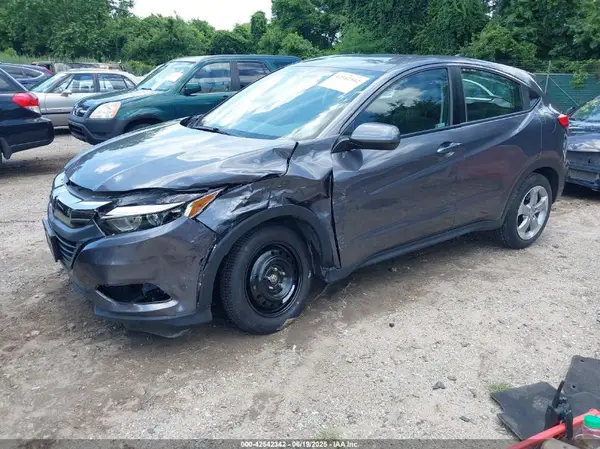 3CZRU6H36MM746835 2021 HONDA HR-V - Image 2
