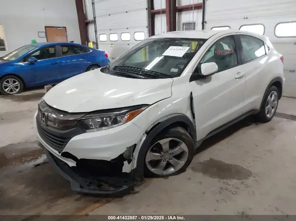 3CZRU6H36NM742320 2022 HONDA HR-V - Image 2