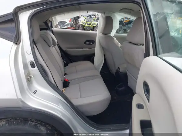 3CZRU6H37GM702623 2016 HONDA HR-V - Image 8
