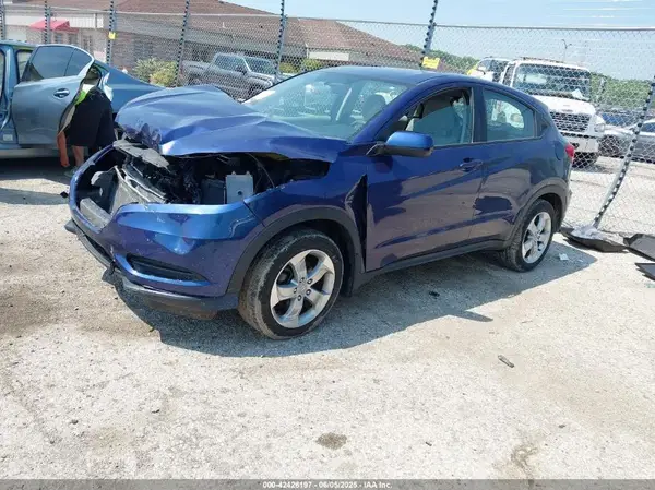 3CZRU6H37GM705716 2016 HONDA HR-V - Image 2
