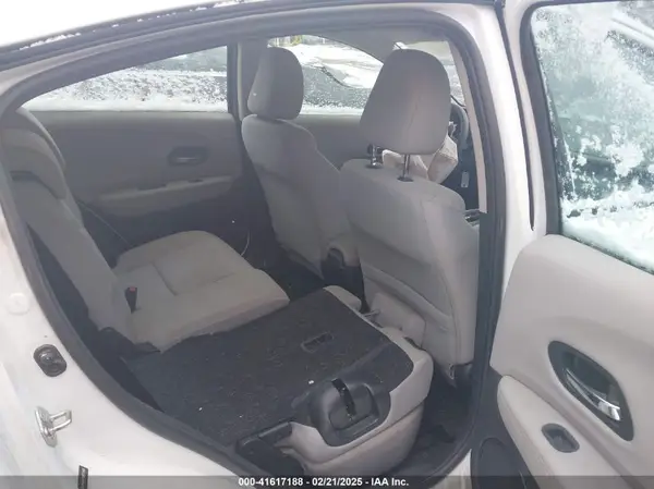 3CZRU6H37GM711693 2016 HONDA HR-V - Image 8