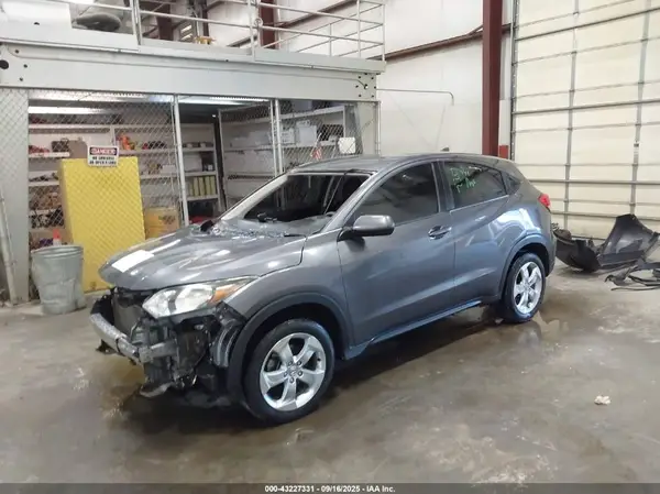 3CZRU6H37GM724198 2016 HONDA HR-V - Image 2